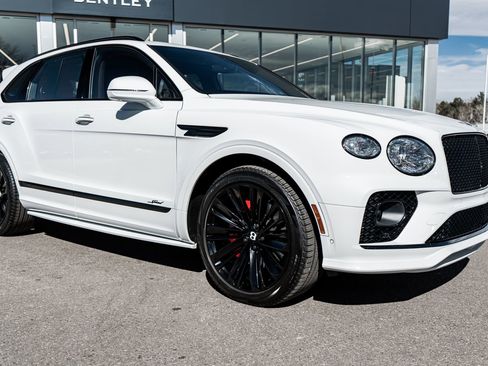 Used 2023 Bentley Bentayga Speed image 19