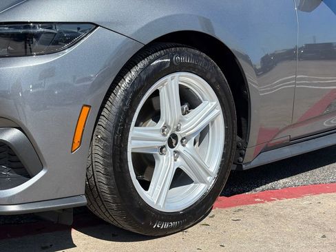Used 2026 Ford Mustang Premium RWD image 9