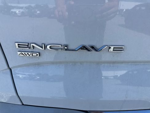 Used 2020 Buick Enclave Essence w/ LPO, Touring Package AWD/4WD image 21