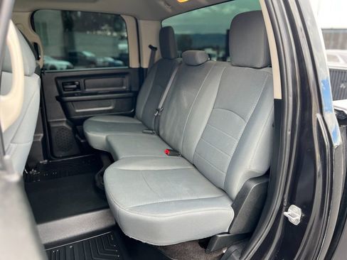 Used 2018 RAM 1500 Express w/ Express Value Package image 23