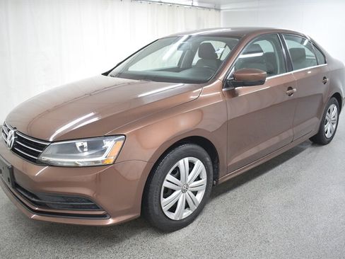 Used 2017 Volkswagen Jetta S image 2
