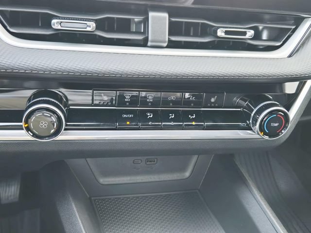 New 2026 Chevrolet Equinox LT w/ Midnight Edition AWD/4WD image 22