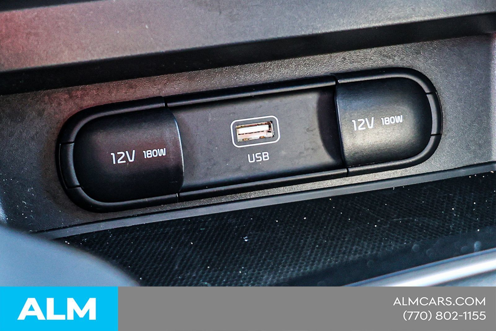 Used 2025 Kia Soul LX w/ LX Technology Package FWD image 32