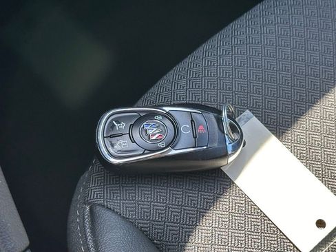 Used 2023 Buick Encore GX Select FWD image 32