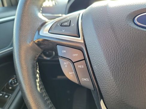 Used 2024 Ford Edge SEL image 25