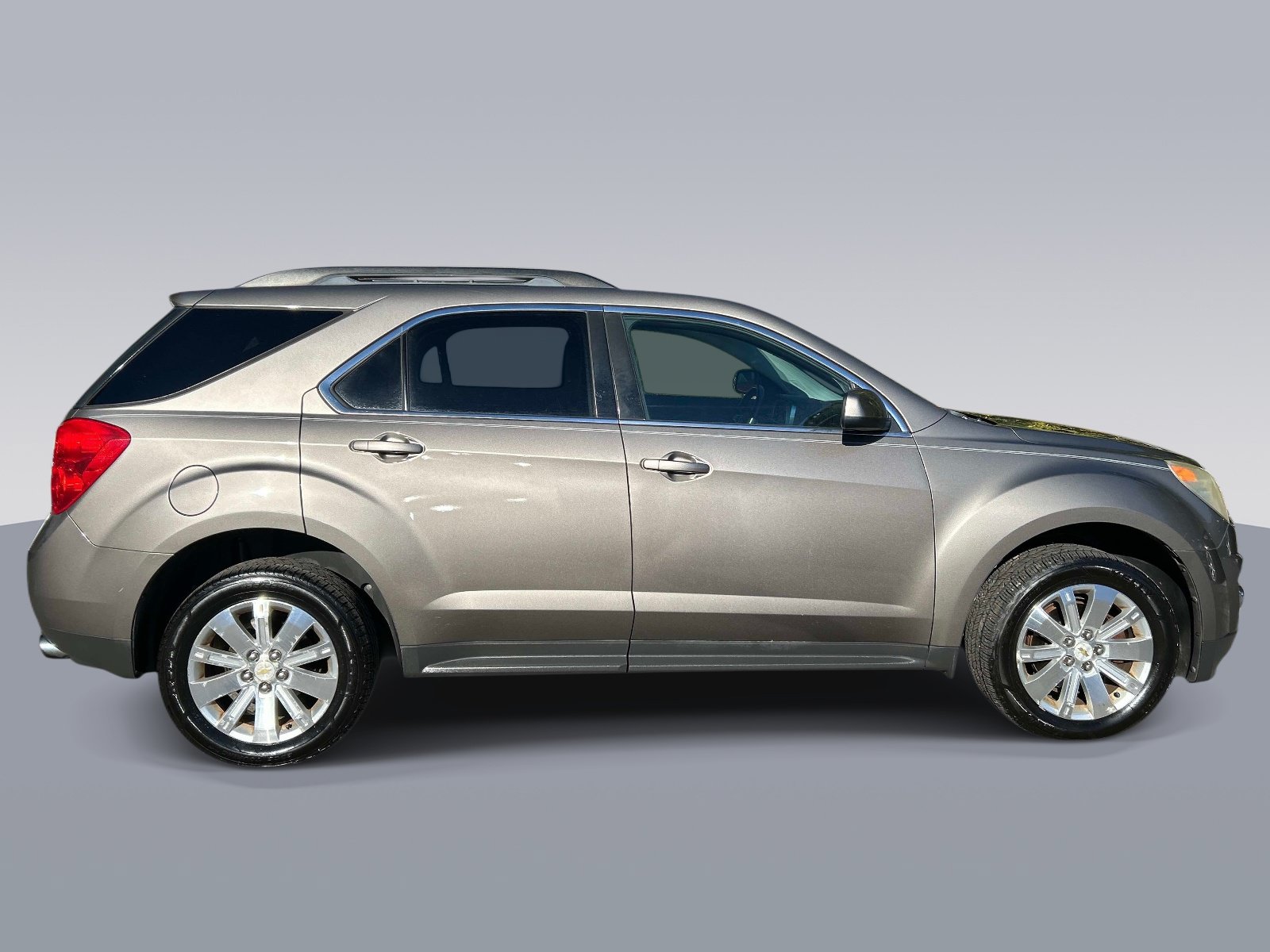 Used 2011 Chevrolet Equinox LT FWD image 2