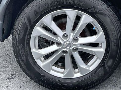 Used 2016 Nissan Rogue SV w/ SV Premium Package image 25