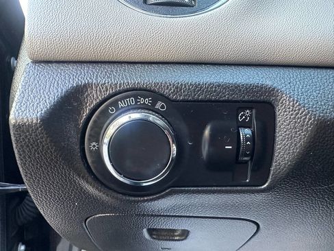 Used 2013 Chevrolet Cruze LS image 16