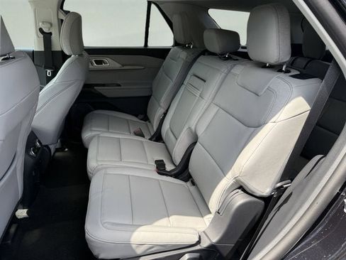 New 2026 Ford Explorer Active AWD/4WD image 10