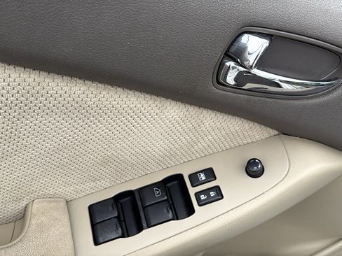 Used 2008 Nissan Altima 2.5 S w/ Emergency Aid Pkg FWD image 7