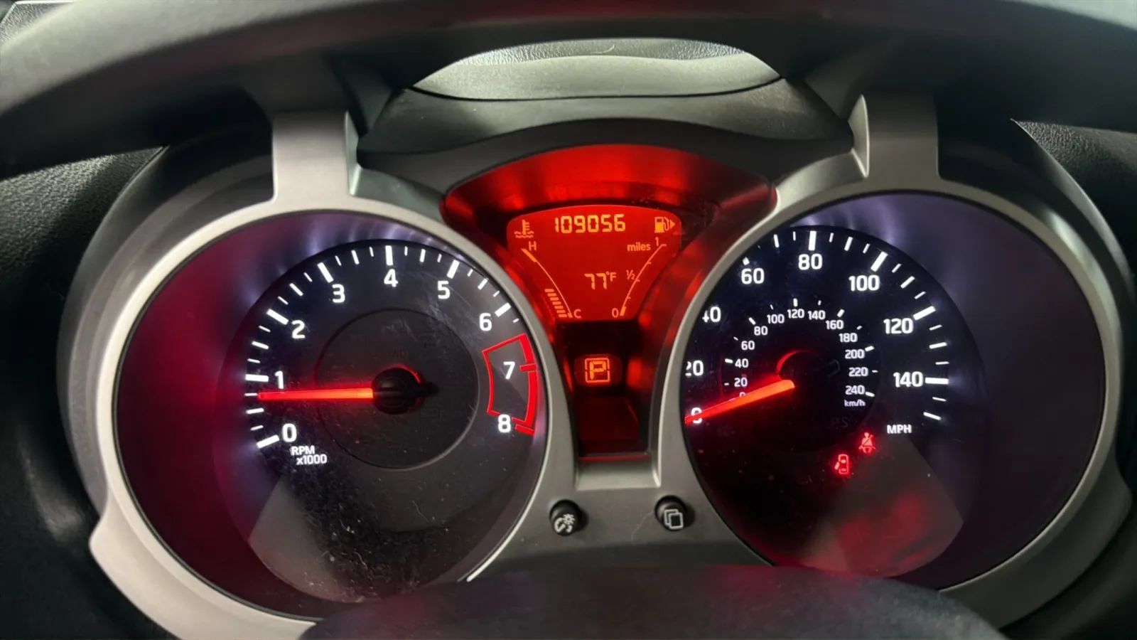 Used 2013 Nissan Juke S FWD image 11