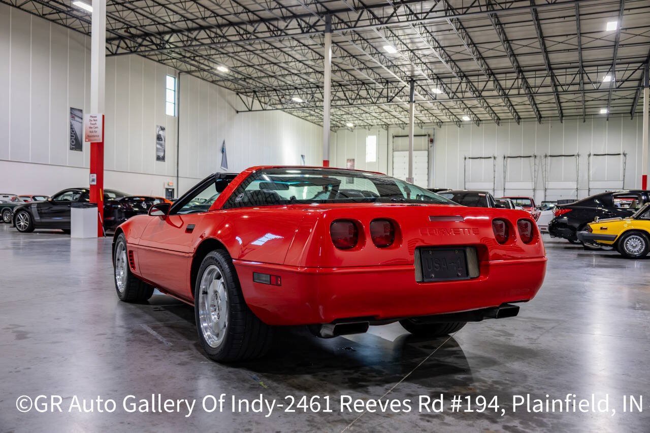 Used 1996 Chevrolet Corvette Coupe RWD image 5