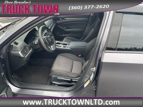 Used 2019 Honda Accord LX image 9