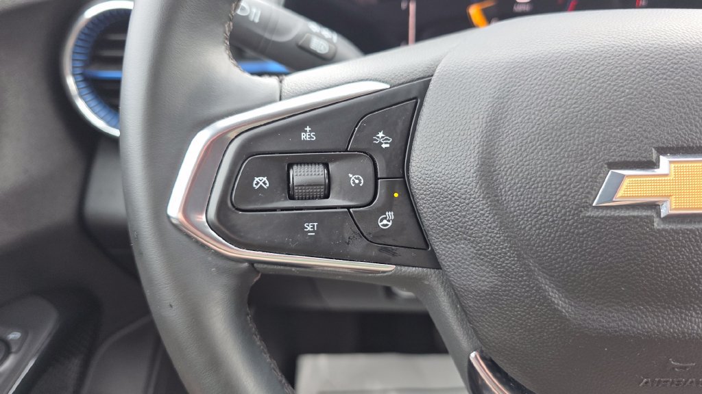 Used 2025 Chevrolet Trax LT w/ LT Convenience Package FWD image 27