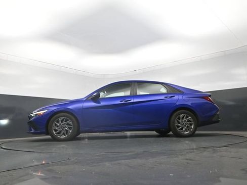 Used 2024 Hyundai Elantra SEL FWD image 25