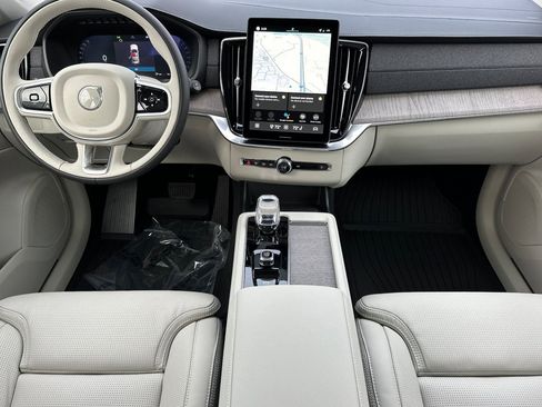 New 2026 Volvo XC90 B6 Ultra w/ Protection Package image 12