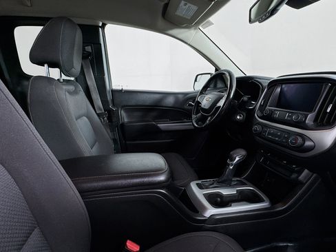 Used 2022 Chevrolet Colorado LT w/ Fleet Safety Package image 44