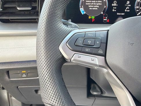 New 2026 Volkswagen Tiguan SE R-Line FWD image 38