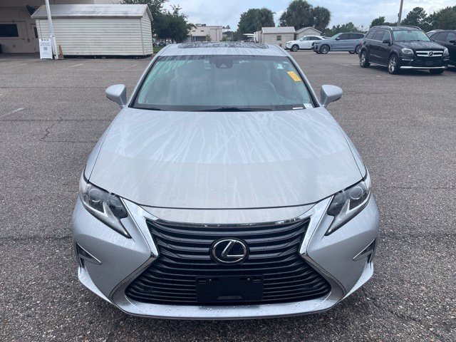 Used 2016 Lexus ES 350 w/ Luxury Package w/Wood Trim FWD image 6