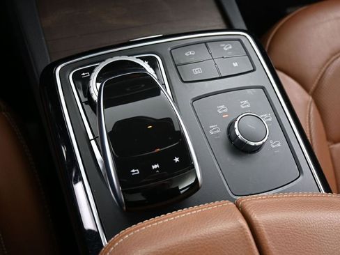 Used 2018 Mercedes-Benz GLE 43 AMG 4MATIC image 23