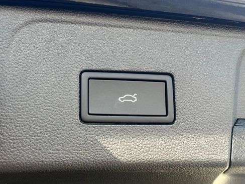 New 2026 Volkswagen Atlas SE image 52