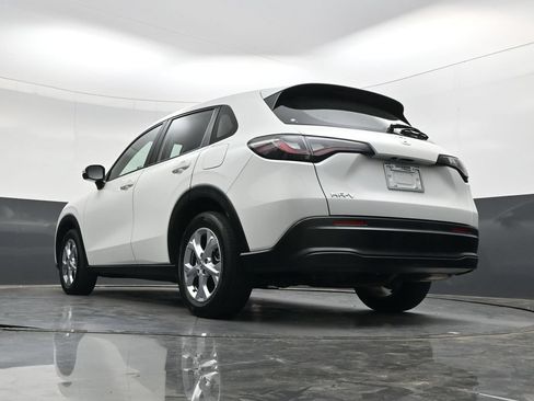 Used 2023 Honda HR-V LX image 32
