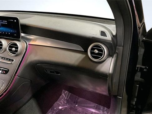 Used 2022 Mercedes-Benz GLC 300 4MATIC image 17