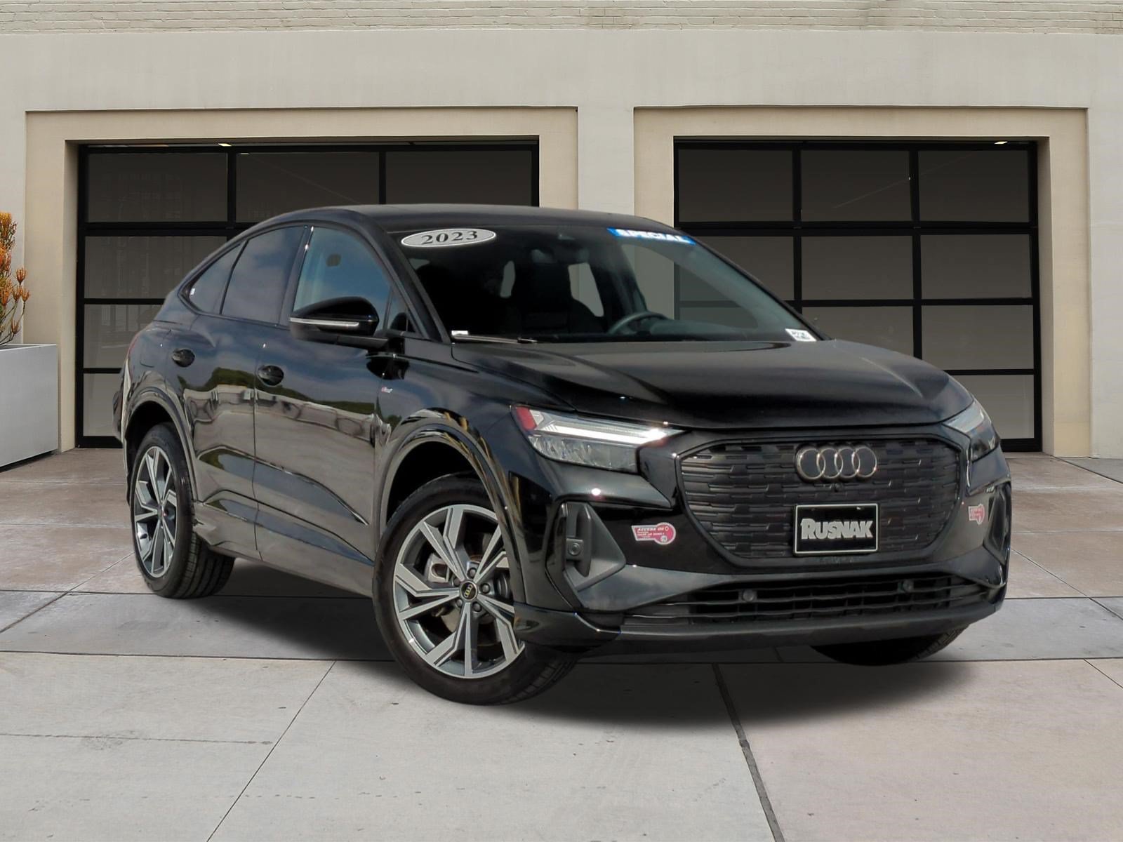 Used 2023 Audi Q4 e-tron Premium w/ Convenience Package AWD/4WD image 32