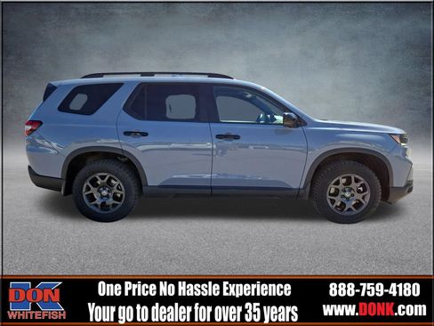 Used 2024 Honda Pilot TrailSport image 9