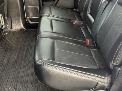 Used 2020 Ford F150 Lariat w/ Max Trailer Tow Package image 17