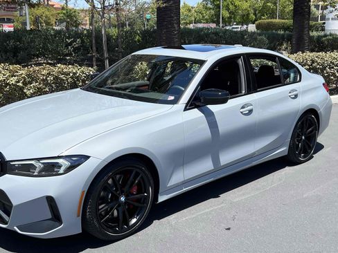 Used 2024 BMW 330i Sedan w/ M Sport Package RWD image 30