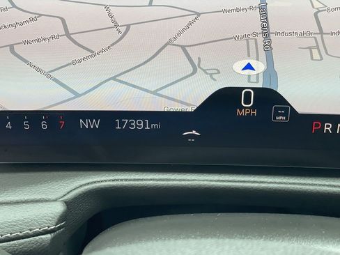 Certified 2025 Cadillac XT4 Premium Luxury FWD image 11