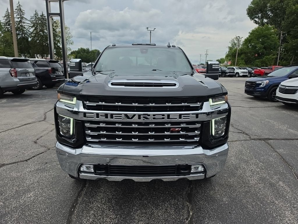 Used 2022 Chevrolet Silverado 2500 LTZ w/ LTZ Plus Package AWD/4WD image 2