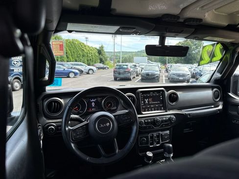 Used 2022 Jeep Gladiator Sport AWD/4WD image 18
