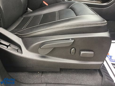 Used 2020 GMC Canyon Denali image 21