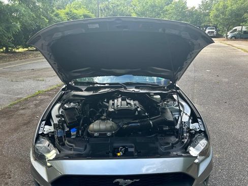 Used 2020 Ford Mustang Premium RWD image 12