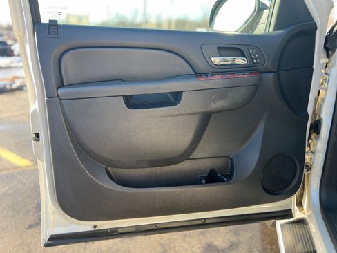 Used 2013 Chevrolet Tahoe LTZ image 14