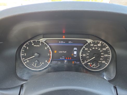 Used 2025 Nissan Altima 2.5 SV image 18