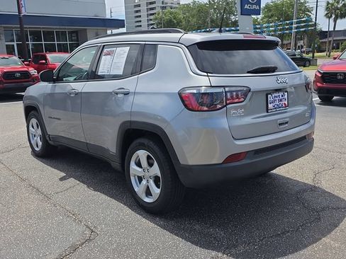 Used 2021 Jeep Compass Latitude w/ Sun and Sound Group FWD image 6