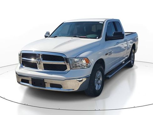 Used 2015 RAM 1500 Classic SLT w/ Trailer Tow Group AWD/4WD image 2