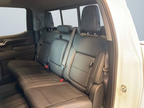 Used 2023 Chevrolet Silverado 1500 LT Trail Boss w/ LT Trail Boss Premium Package AWD/4WD image 13