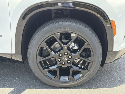 New 2026 Chevrolet Traverse RS AWD/4WD image 12