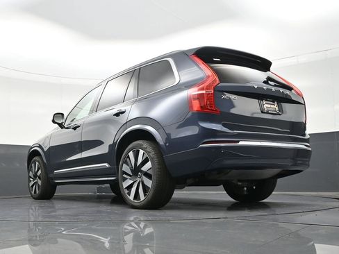 Used 2025 Volvo XC90 T8 Ultra w/ Lounge Package image 24