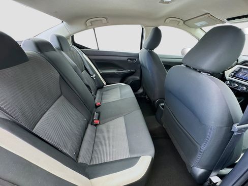 Used 2021 Nissan Versa SV FWD image 17