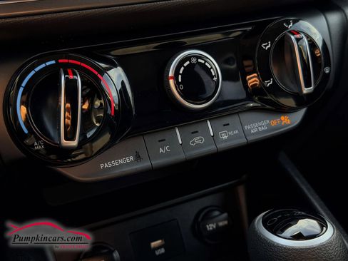 Used 2023 Hyundai Kona SEL image 30