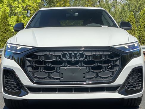 Used 2025 Audi SQ8 Premium Plus AWD/4WD image 20
