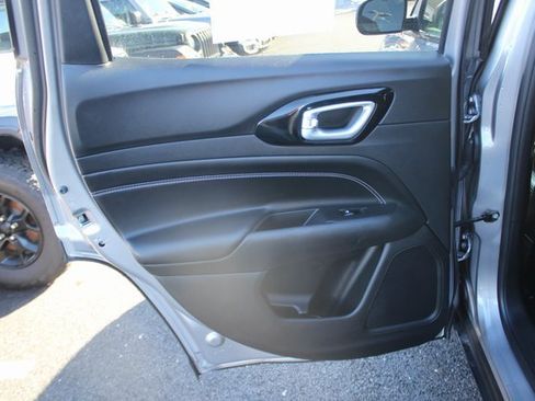 Used 2022 Jeep Compass Altitude image 21