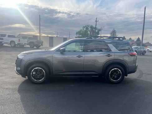 Used 2026 Nissan Pathfinder Rock Creek AWD/4WD image 7