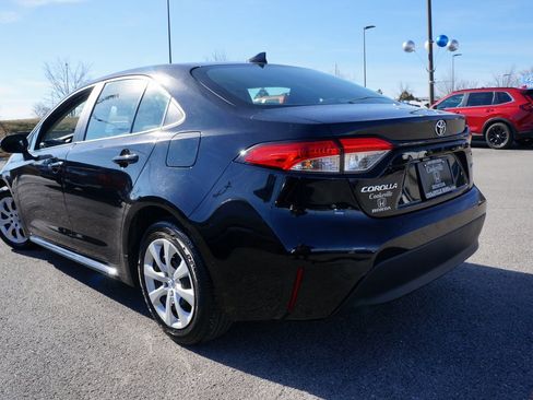 Used 2024 Toyota Corolla LE image 8