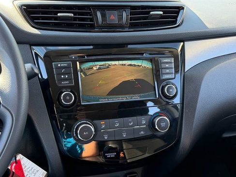 Certified 2022 Nissan Rogue Sport S image 18